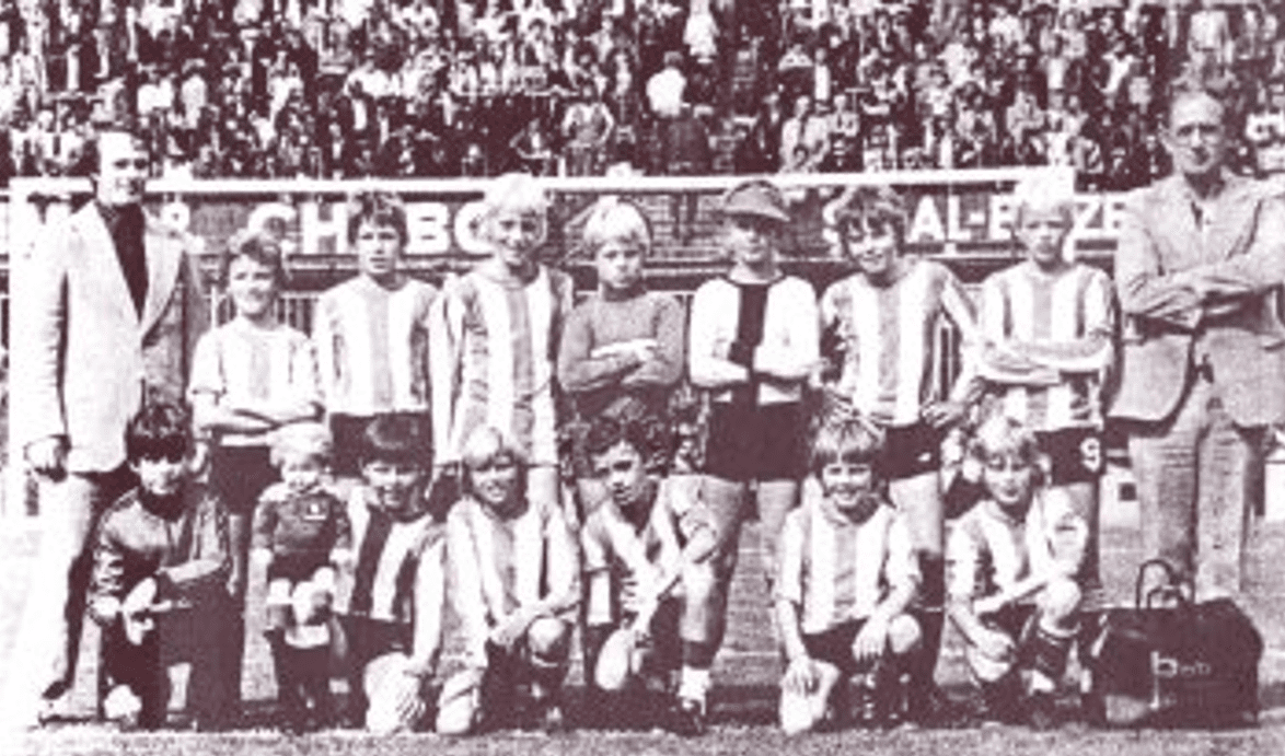 D1 elftal vv Nieuwerkerk op De Kuip 1979