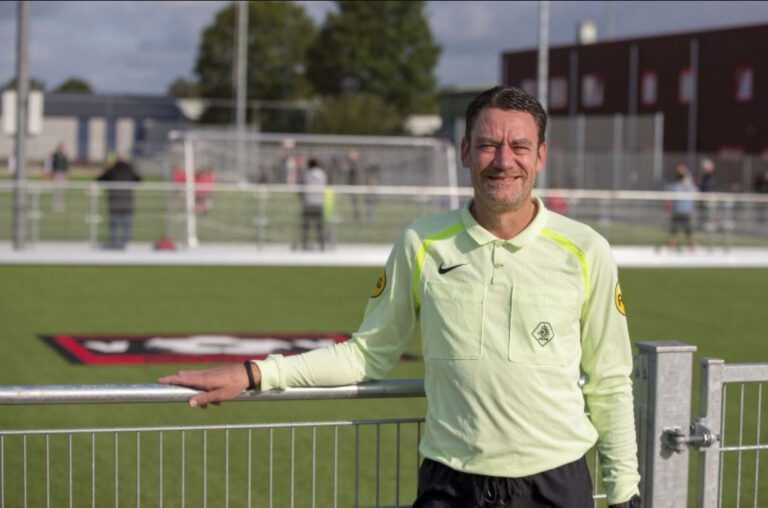 Stem op Menno als scheidsrechter van het jaar